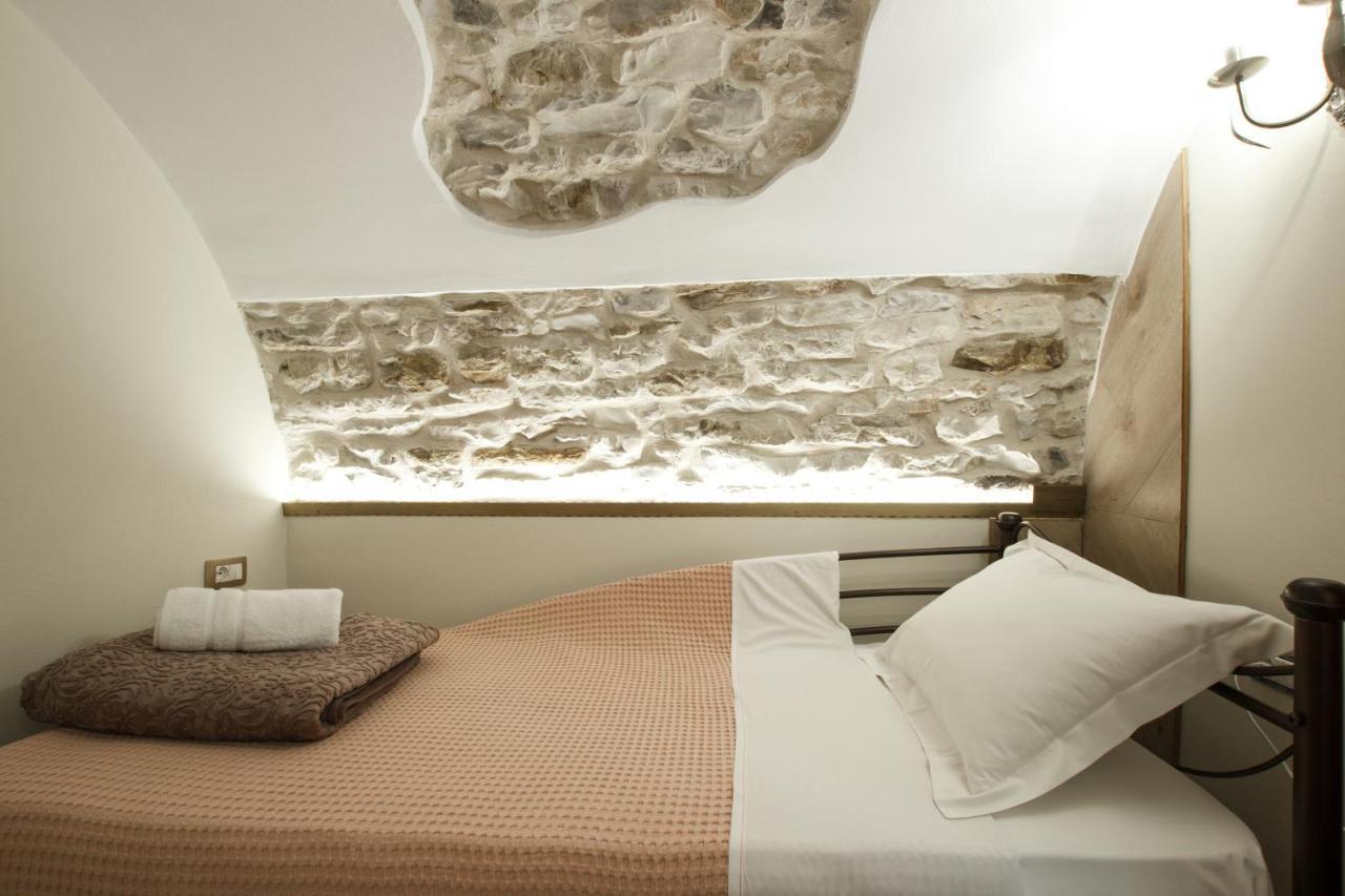 Hotel Ss Kekezi Gjirokaster Ngoại thất bức ảnh