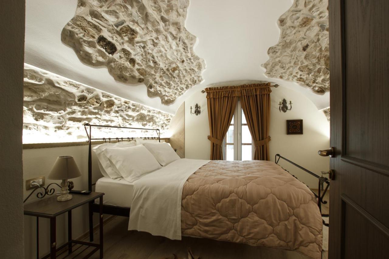 Hotel Ss Kekezi Gjirokaster Ngoại thất bức ảnh