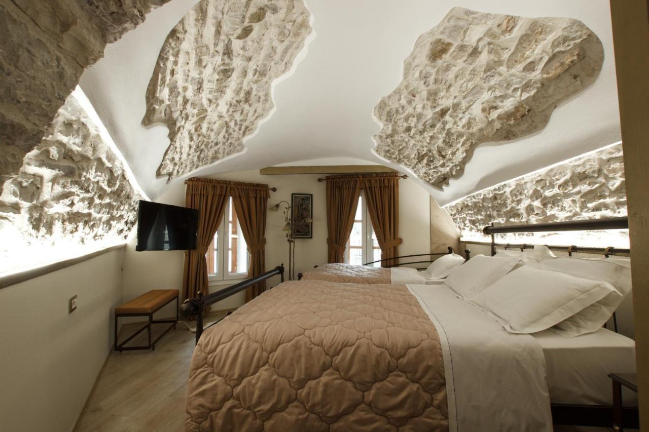 Hotel Ss Kekezi Gjirokaster Ngoại thất bức ảnh